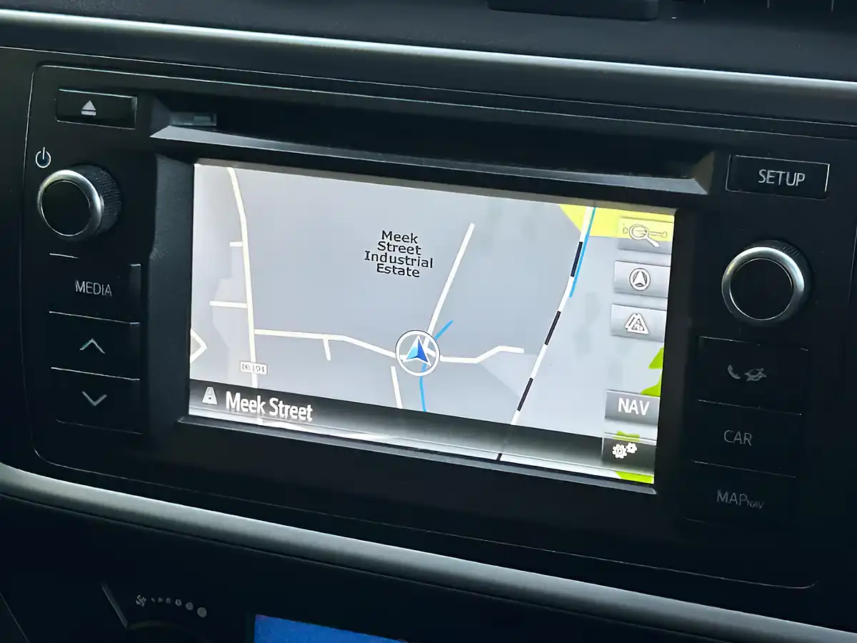 Used 2015 Toyota Auris Icon Plus Blue - Interior and Exterior details 16