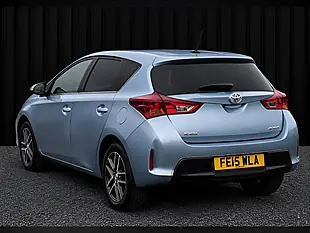 Used 2015 Toyota Auris Icon Plus Blue - Interior and Exterior details 2