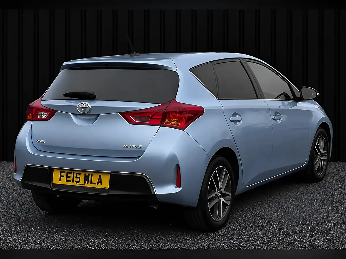 Used 2015 Toyota Auris Icon Plus Blue - Interior and Exterior details 8
