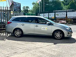 Used 2015 Toyota Auris Icon Plus Grey - Interior and Exterior details 10