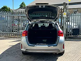 Used 2015 Toyota Auris Icon Plus Grey - Interior and Exterior details 12