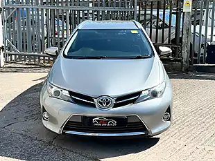 Used 2015 Toyota Auris Icon Plus Grey - Interior and Exterior details 8