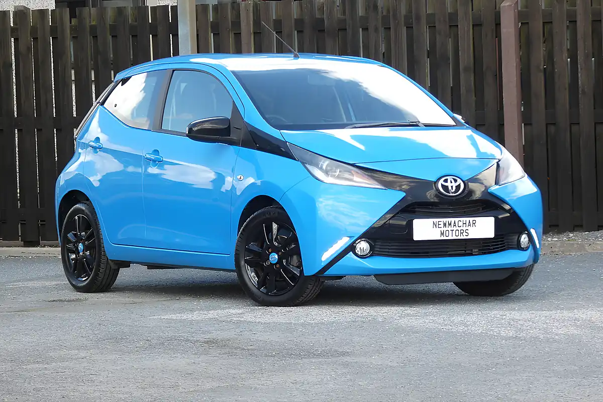 Used 2015 Toyota Aygo X-Cite 2 Blue - Front View