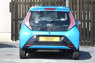 Used 2015 Toyota Aygo X-Cite 2 Blue - Interior and Exterior details 3