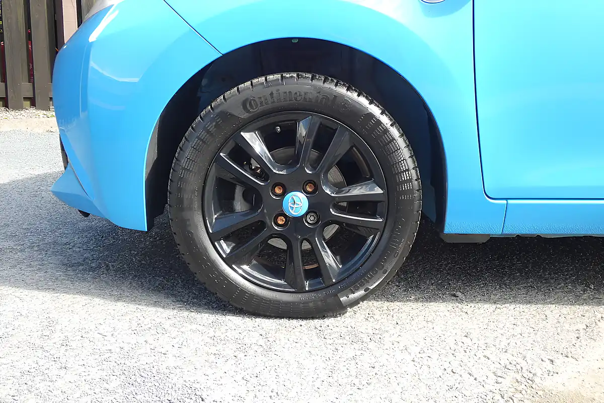 Used 2015 Toyota Aygo X-Cite 2 Blue - Interior and Exterior details 6