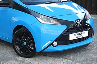 Used 2015 Toyota Aygo X-Cite 2 Blue - Interior and Exterior details 8