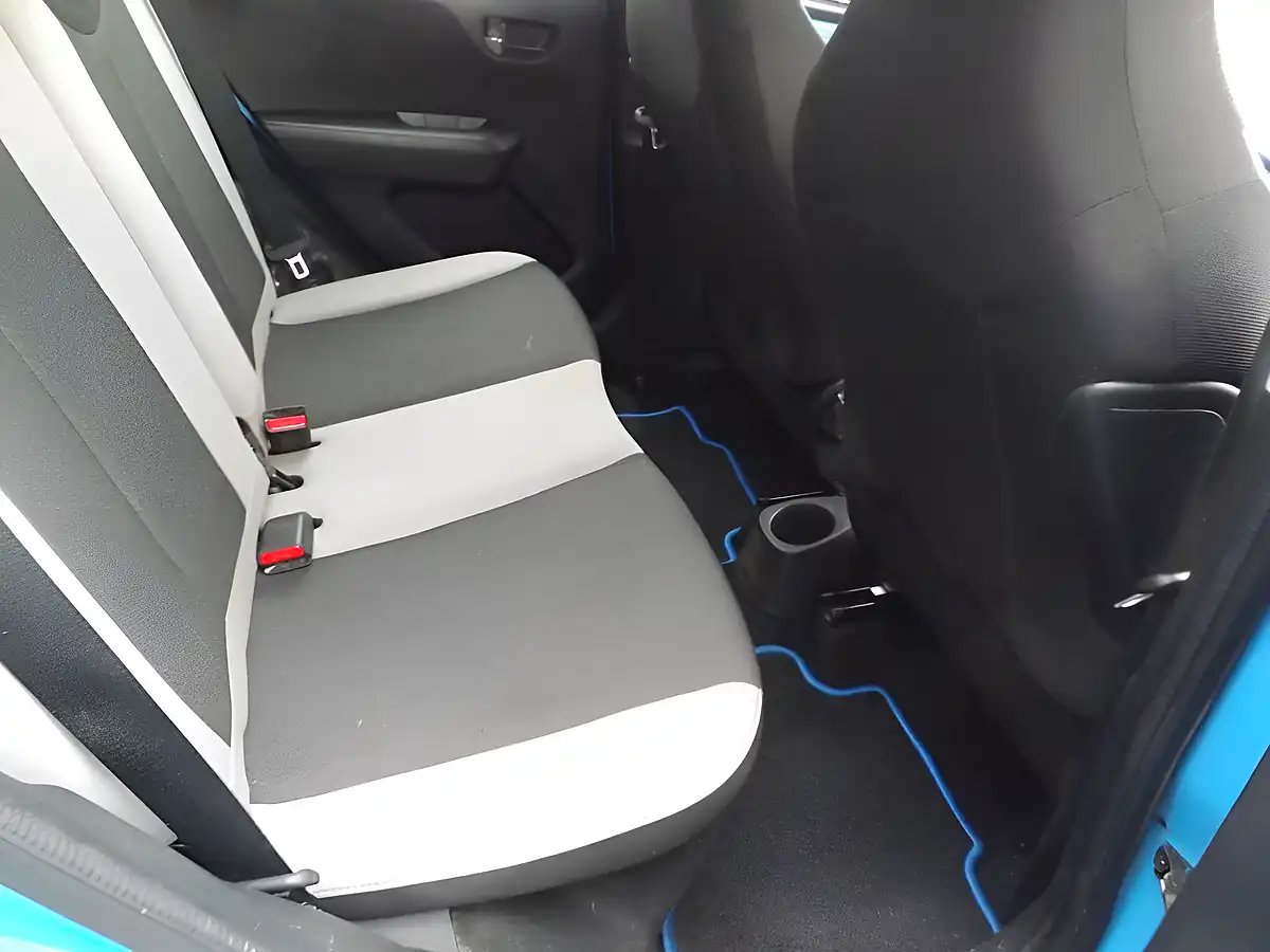 Used 2015 Toyota Aygo X-Cite Blue - Interior and Exterior details 16
