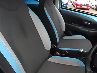 Used 2015 Toyota Aygo X-Cite Blue - Interior and Exterior details 7