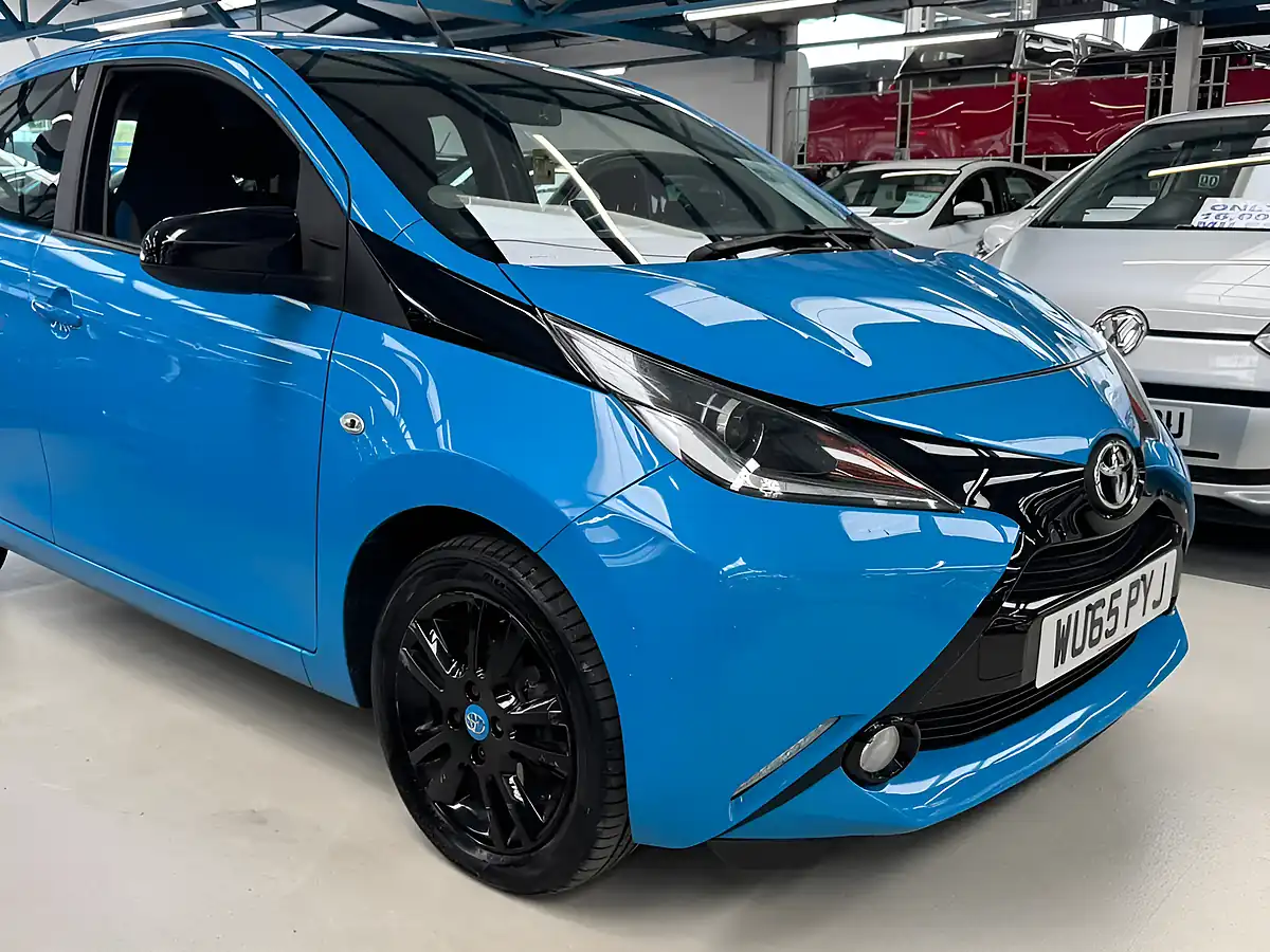 Used 2015 Toyota Aygo X-Cite Blue - Interior and Exterior details 5