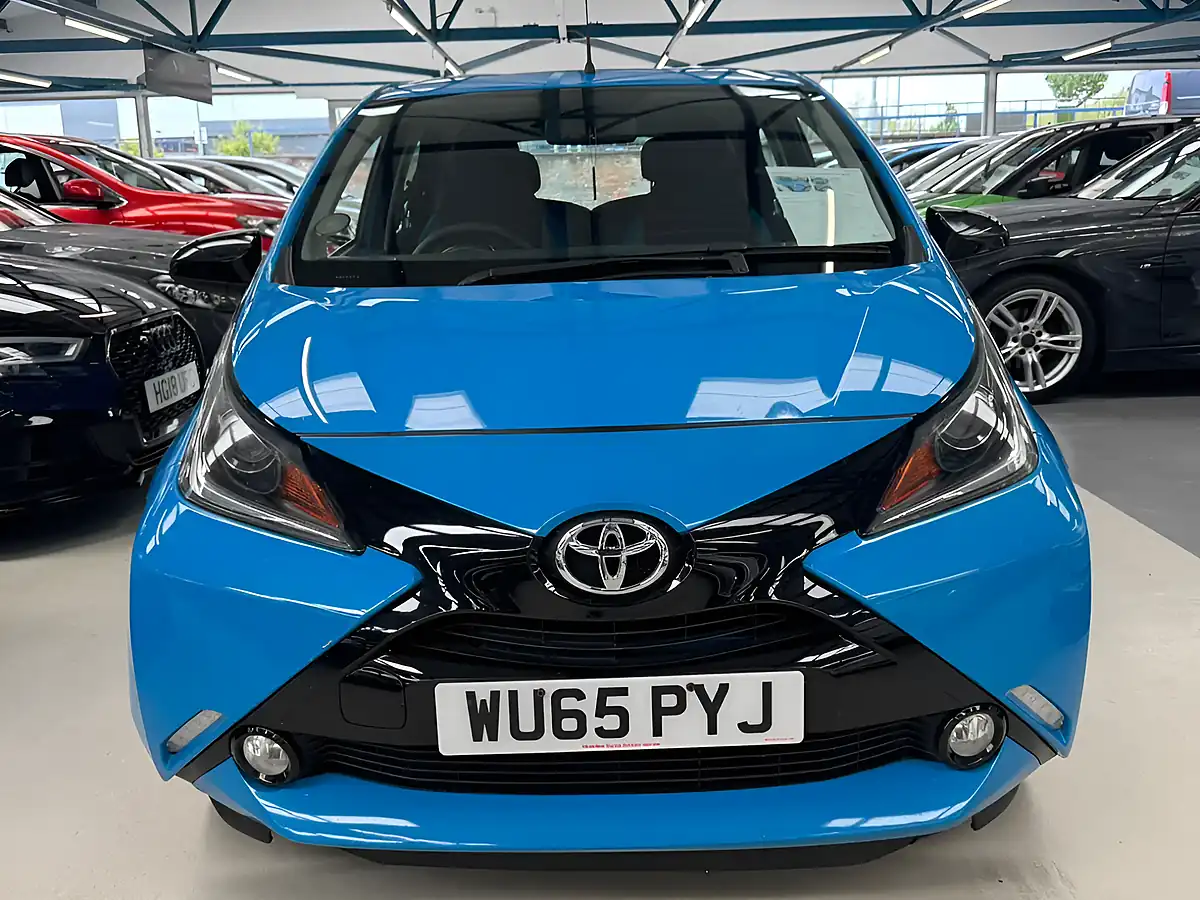 Used 2015 Toyota Aygo X-Cite Blue - Interior and Exterior details 6