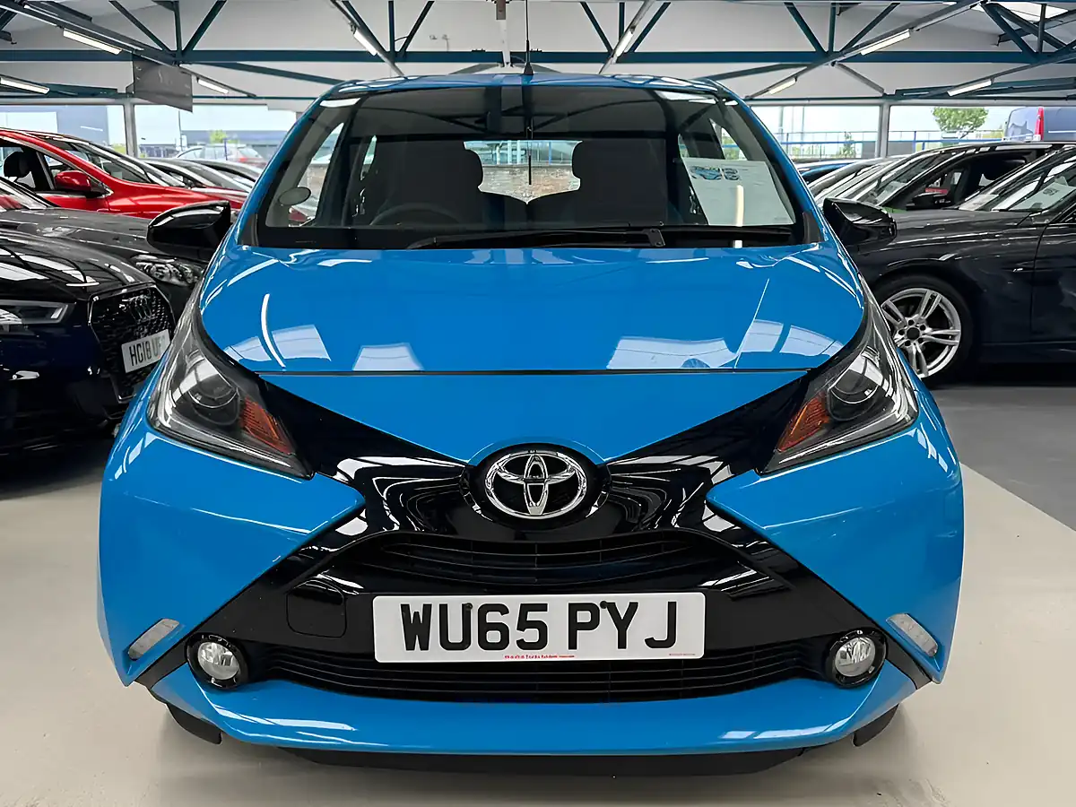Used 2015 Toyota Aygo X-Cite Blue - Interior and Exterior details 7