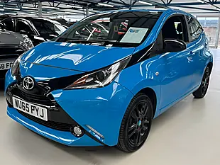 Used 2015 Toyota Aygo X-Cite Blue - Interior and Exterior details 8