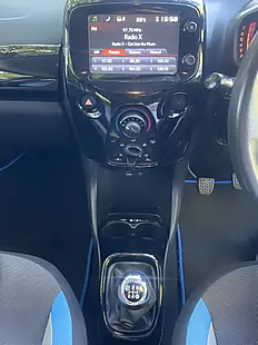 Used 2015 Toyota Aygo X-Cite Blue - Interior and Exterior details 11
