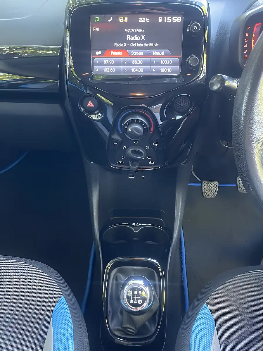 Used 2015 Toyota Aygo X-Cite Blue - Interior and Exterior details 11