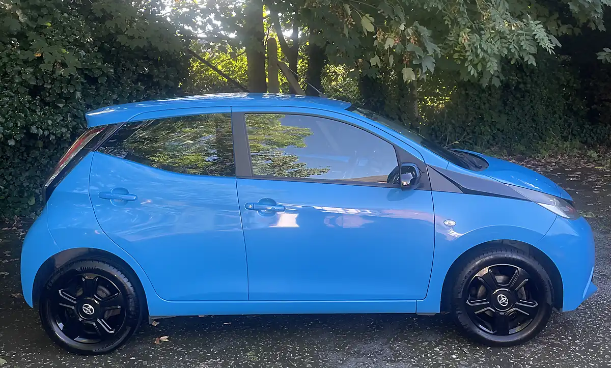 Used 2015 Toyota Aygo X-Cite Blue - Interior and Exterior details 2