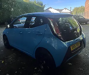 Used 2015 Toyota Aygo X-Cite Blue - Interior and Exterior details 4