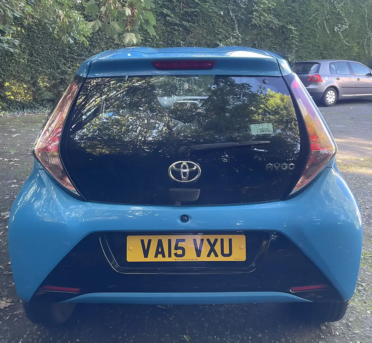 Used 2015 Toyota Aygo X-Cite Blue - Interior and Exterior details 6