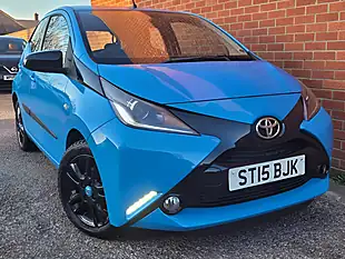 Used 2015 Toyota Aygo X-Cite Blue - Interior and Exterior details 11