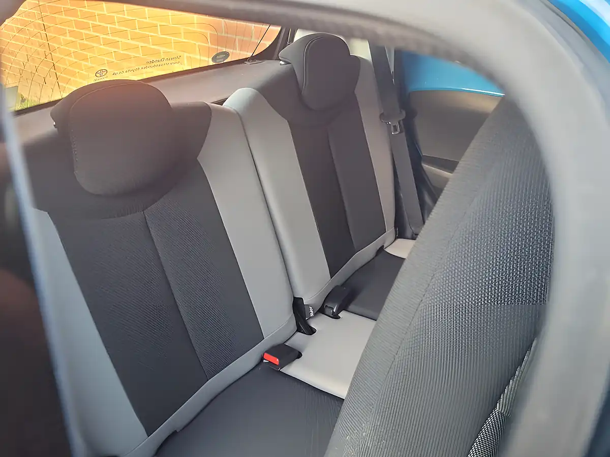Used 2015 Toyota Aygo X-Cite Blue - Interior and Exterior details 13