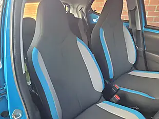 Used 2015 Toyota Aygo X-Cite Blue - Interior and Exterior details 14