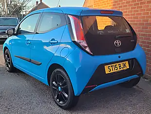 Used 2015 Toyota Aygo X-Cite Blue - Interior and Exterior details 3