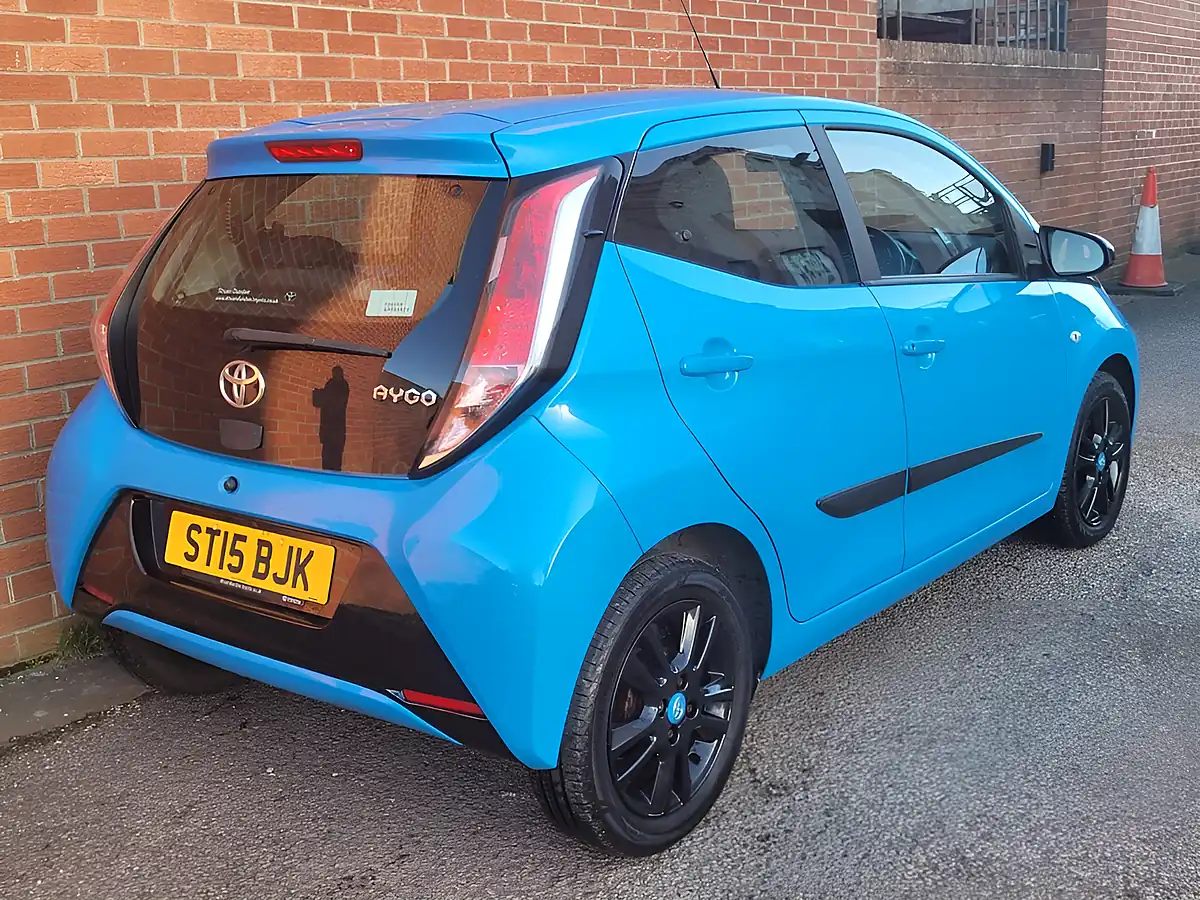Used 2015 Toyota Aygo X-Cite Blue - Interior and Exterior details 6
