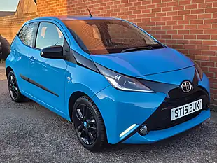 Used 2015 Toyota Aygo X-Cite Blue - Interior and Exterior details 8