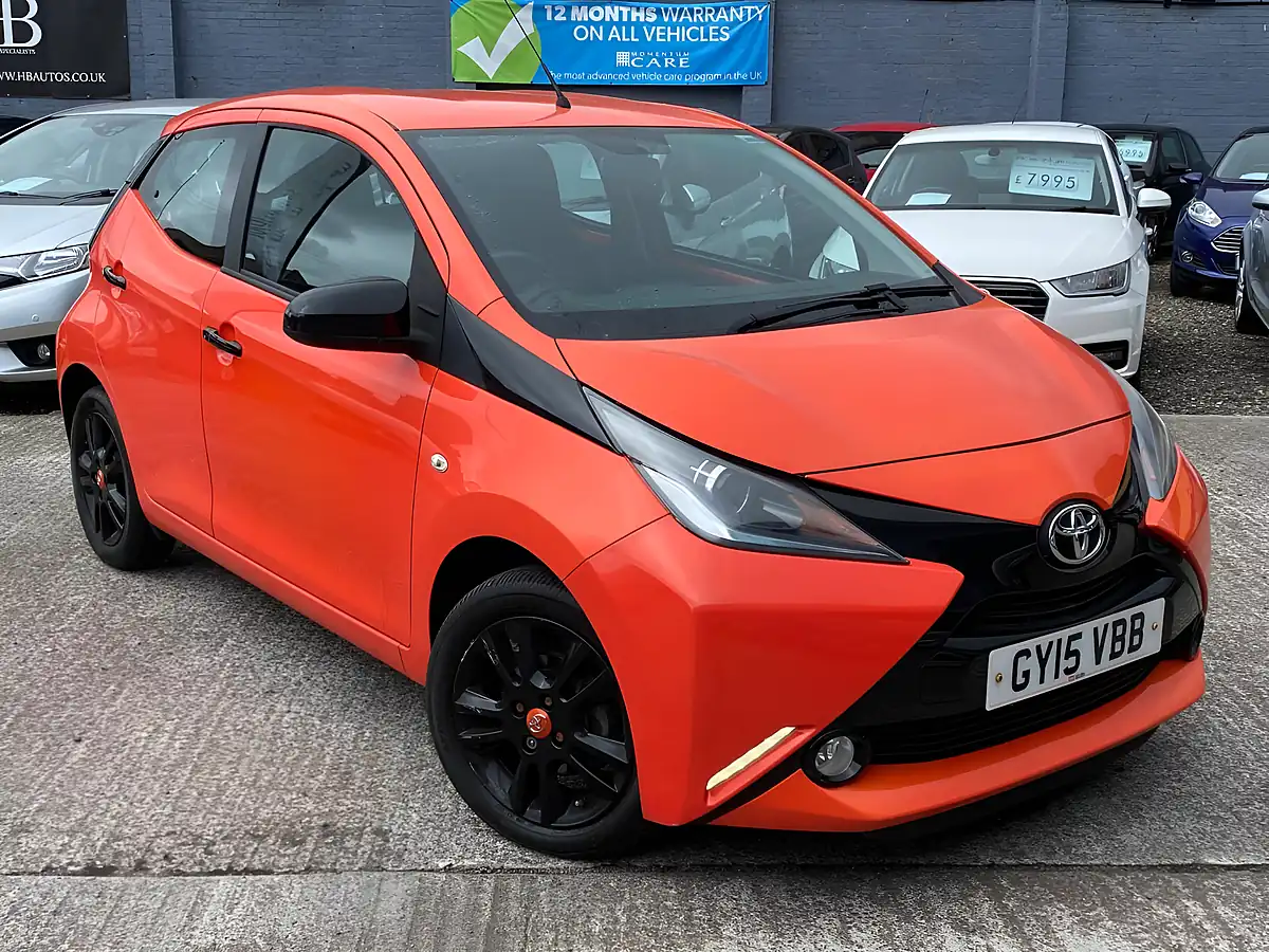 Used 2015 Toyota Aygo X-Cite Orange - Front View