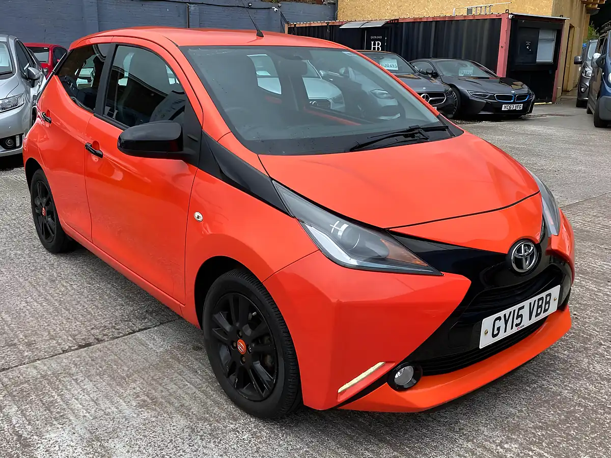 Used 2015 Toyota Aygo X-Cite Orange - Interior and Exterior details 2