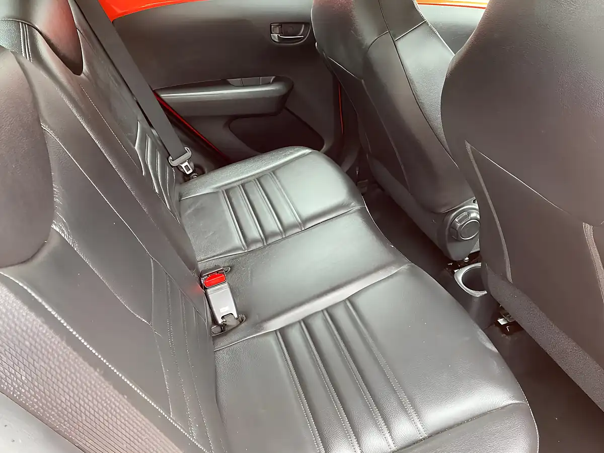 Used 2015 Toyota Aygo X-Cite Orange - Interior and Exterior details 11
