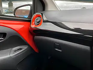 Used 2015 Toyota Aygo X-Cite Orange - Interior and Exterior details 19