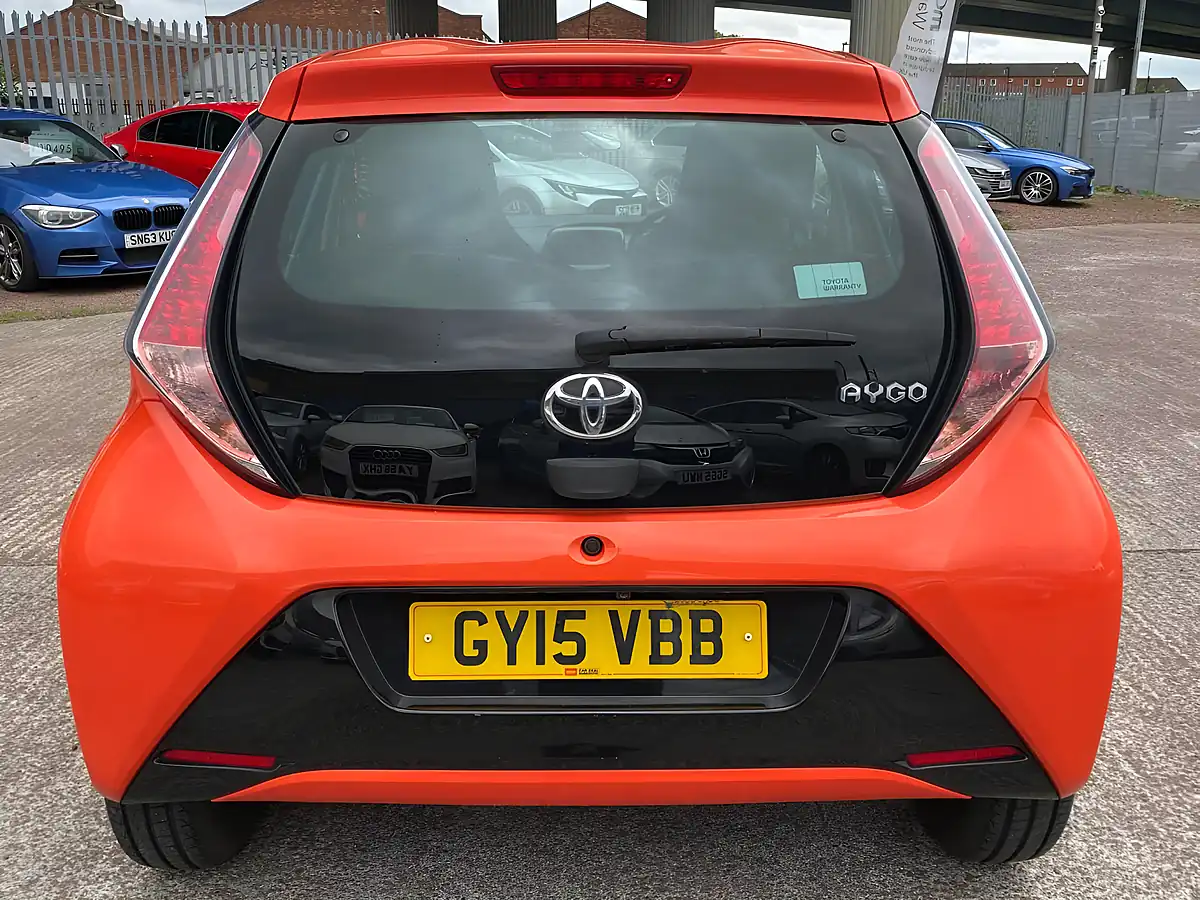 Used 2015 Toyota Aygo X-Cite Orange - Interior and Exterior details 8