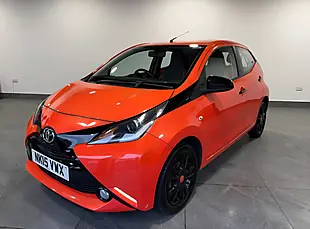 Used 2015 Toyota Aygo X-Cite Orange - Interior and Exterior details 7