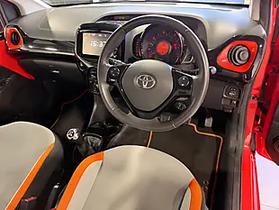 Used 2015 Toyota Aygo X-Cite Orange - Interior and Exterior details 9