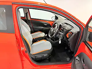 Used 2015 Toyota Aygo X-Cite Orange - Interior and Exterior details 10