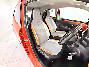 Used 2015 Toyota Aygo X-Cite Orange - Interior and Exterior details 12