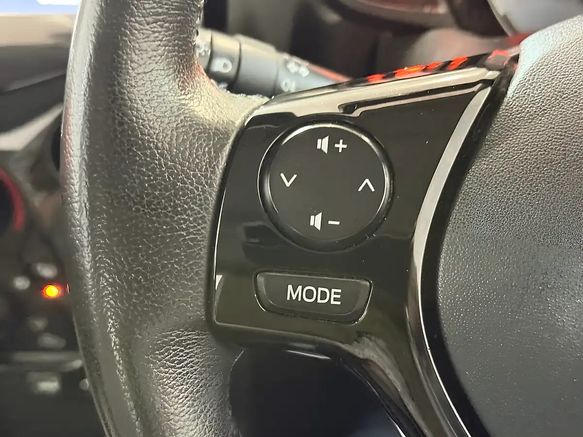 Used 2015 Toyota Aygo X-Cite Orange - Interior and Exterior details 19