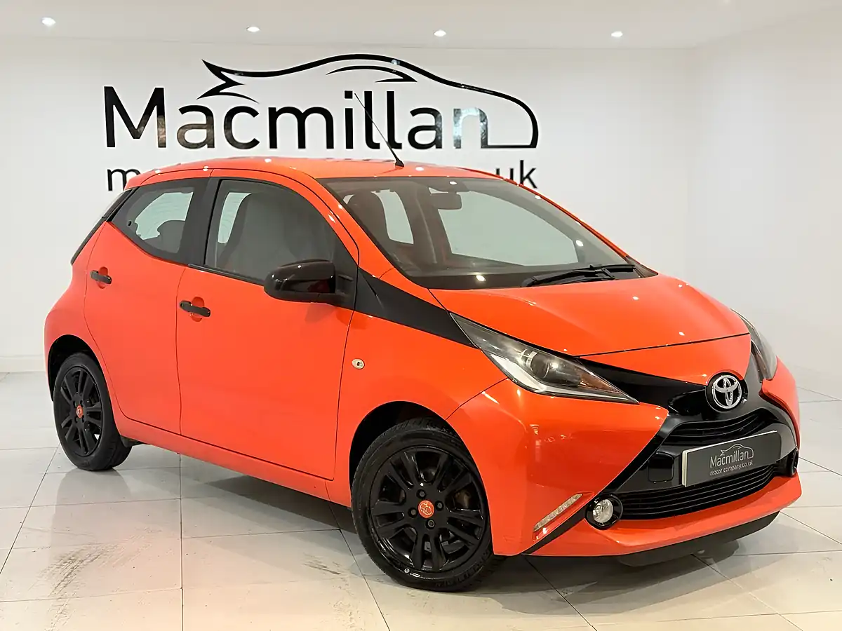 Used 2015 Toyota Aygo X-Cite Orange - Interior and Exterior details 2
