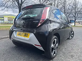 Used 2015 Toyota Aygo X-Clusiv Black - Interior and Exterior details 13