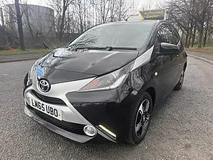 Used 2015 Toyota Aygo X-Clusiv Black - Interior and Exterior details 4