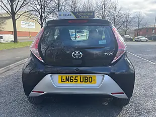 Used 2015 Toyota Aygo X-Clusiv Black - Interior and Exterior details 7