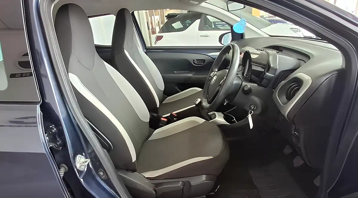 Used 2015 Toyota Aygo X-Play Blue - Interior and Exterior details 10
