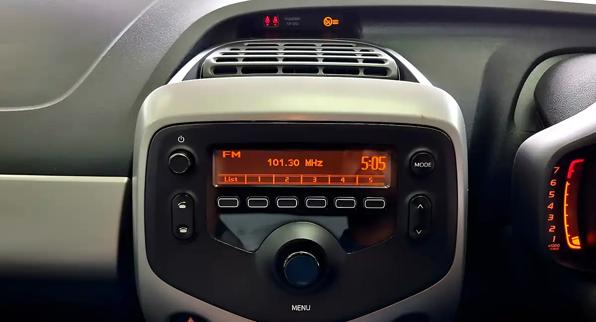 Used 2015 Toyota Aygo X-Play Blue - Interior and Exterior details 13