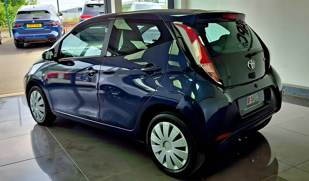 Used 2015 Toyota Aygo X-Play Blue - Interior and Exterior details 3