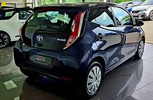 Used 2015 Toyota Aygo X-Play Blue - Interior and Exterior details 5