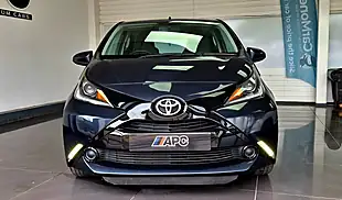 Used 2015 Toyota Aygo X-Play Blue - Interior and Exterior details 8