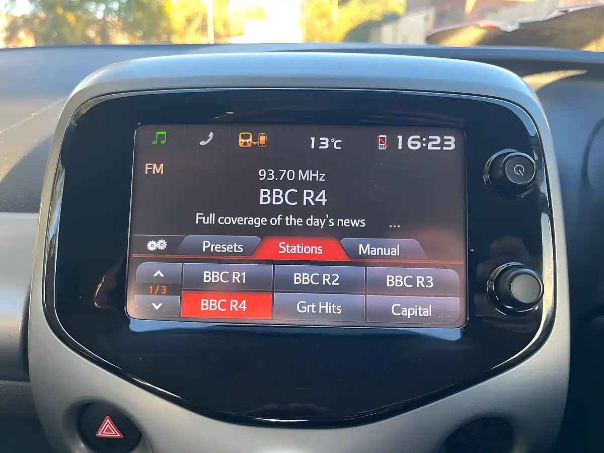 Used 2015 Toyota Aygo X-Play Blue - Interior and Exterior details 18