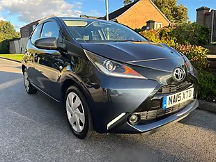 Used 2015 Toyota Aygo X-Play Blue - Interior and Exterior details 5