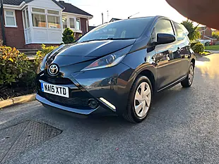Used 2015 Toyota Aygo X-Play Blue - Interior and Exterior details 7