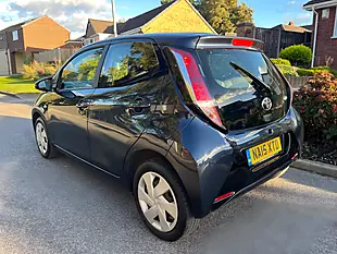 Used 2015 Toyota Aygo X-Play Blue - Interior and Exterior details 8